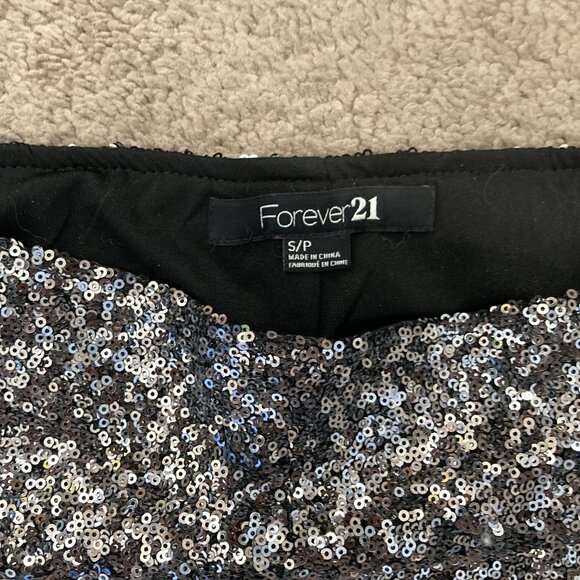 Forever 21 grey sequin shorts size small - Picture 2 of 2